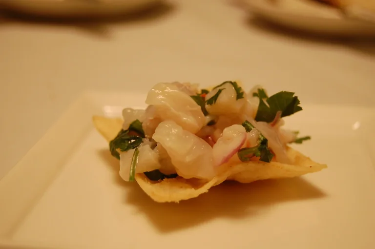 Shrimp ceviche served with vegetables